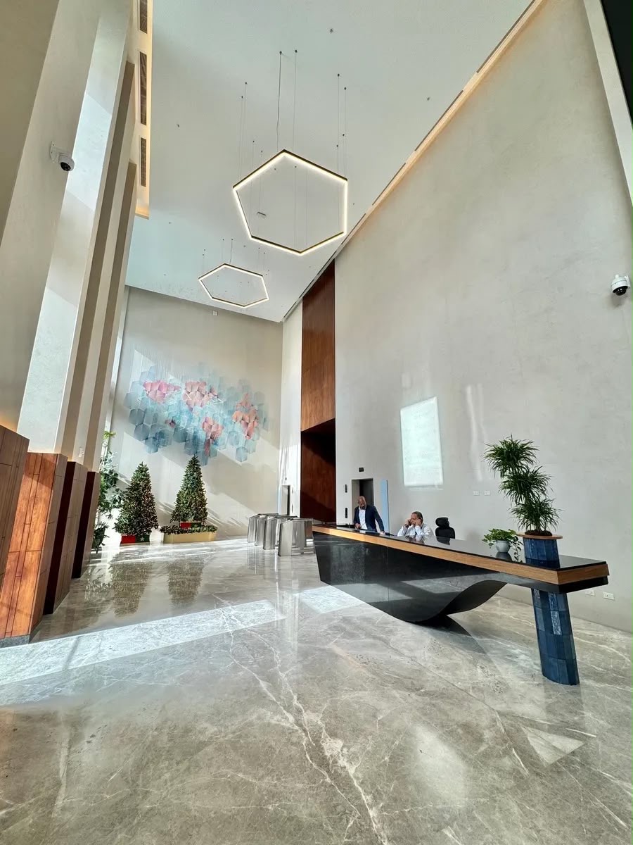 Oficina Nueva en Piantini | 203 m², Piso 9 y 7 Parqueos Techados